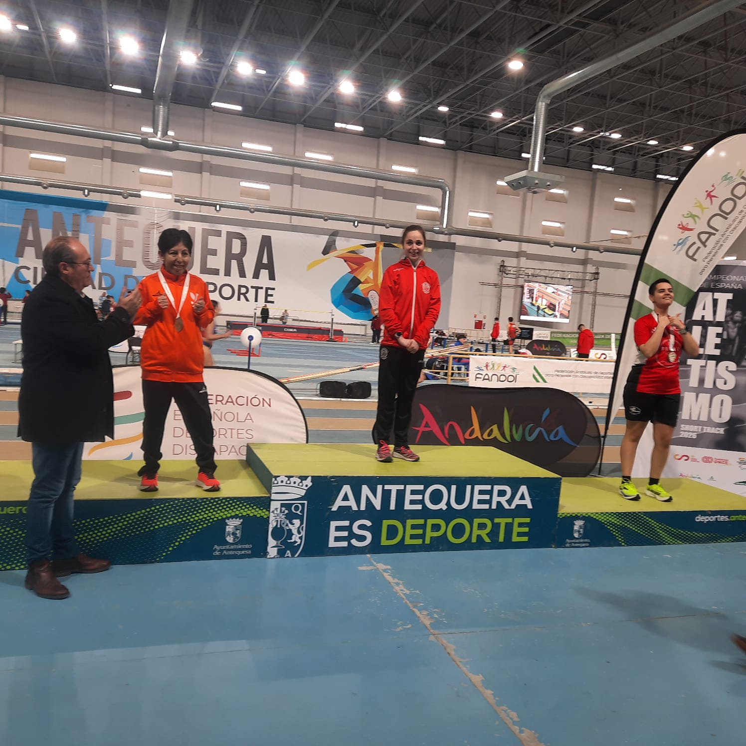 &Eacute;xito rotundo de la delegaci&oacute;n navarra en el Nacional de atletismo